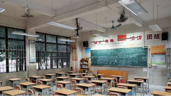 学校如何做好防控青少年近视工作？华辉来支招~